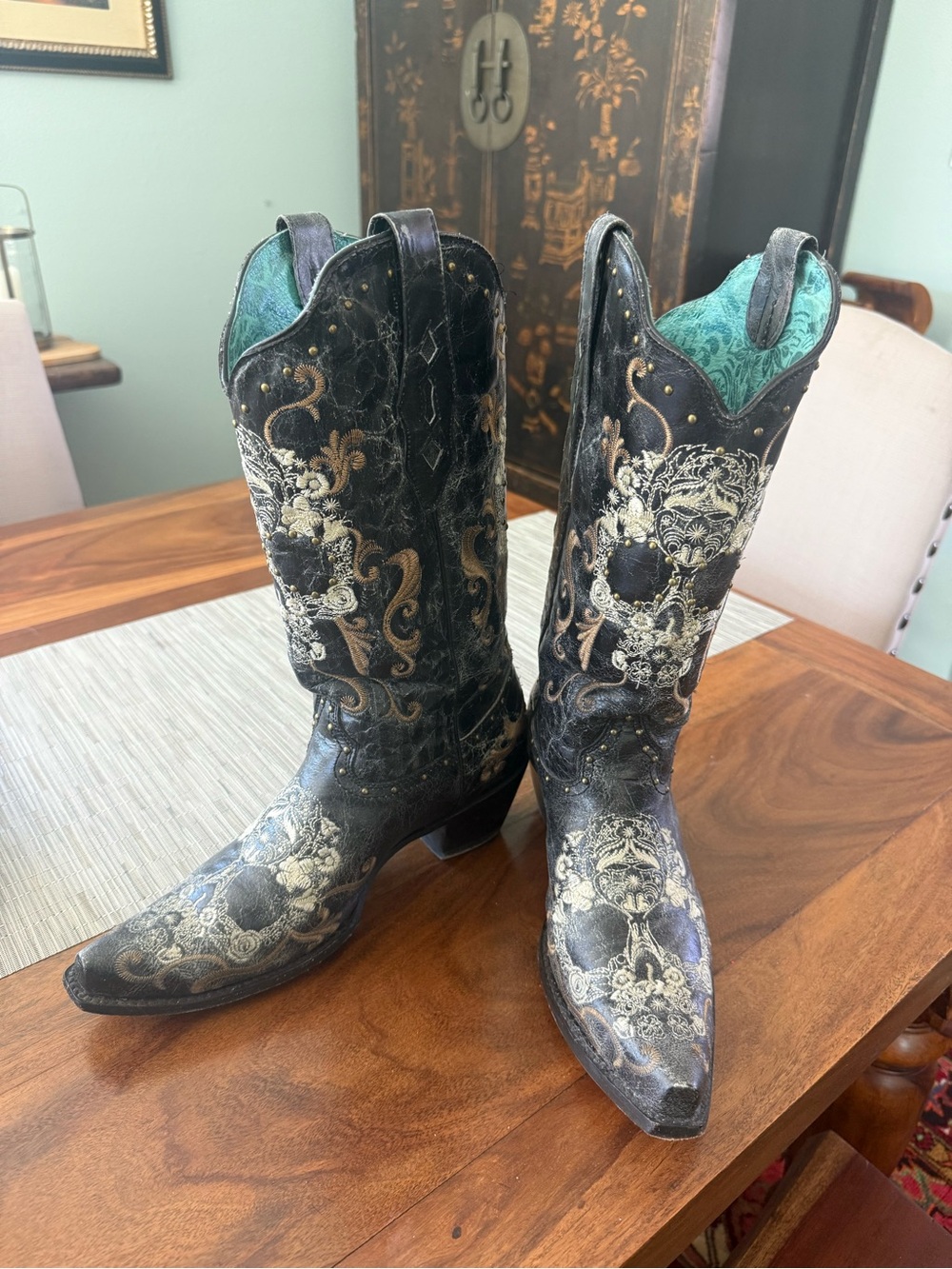 Corral Sugar Skull Women's Embroidered Western Boots with Teal Lining size 10